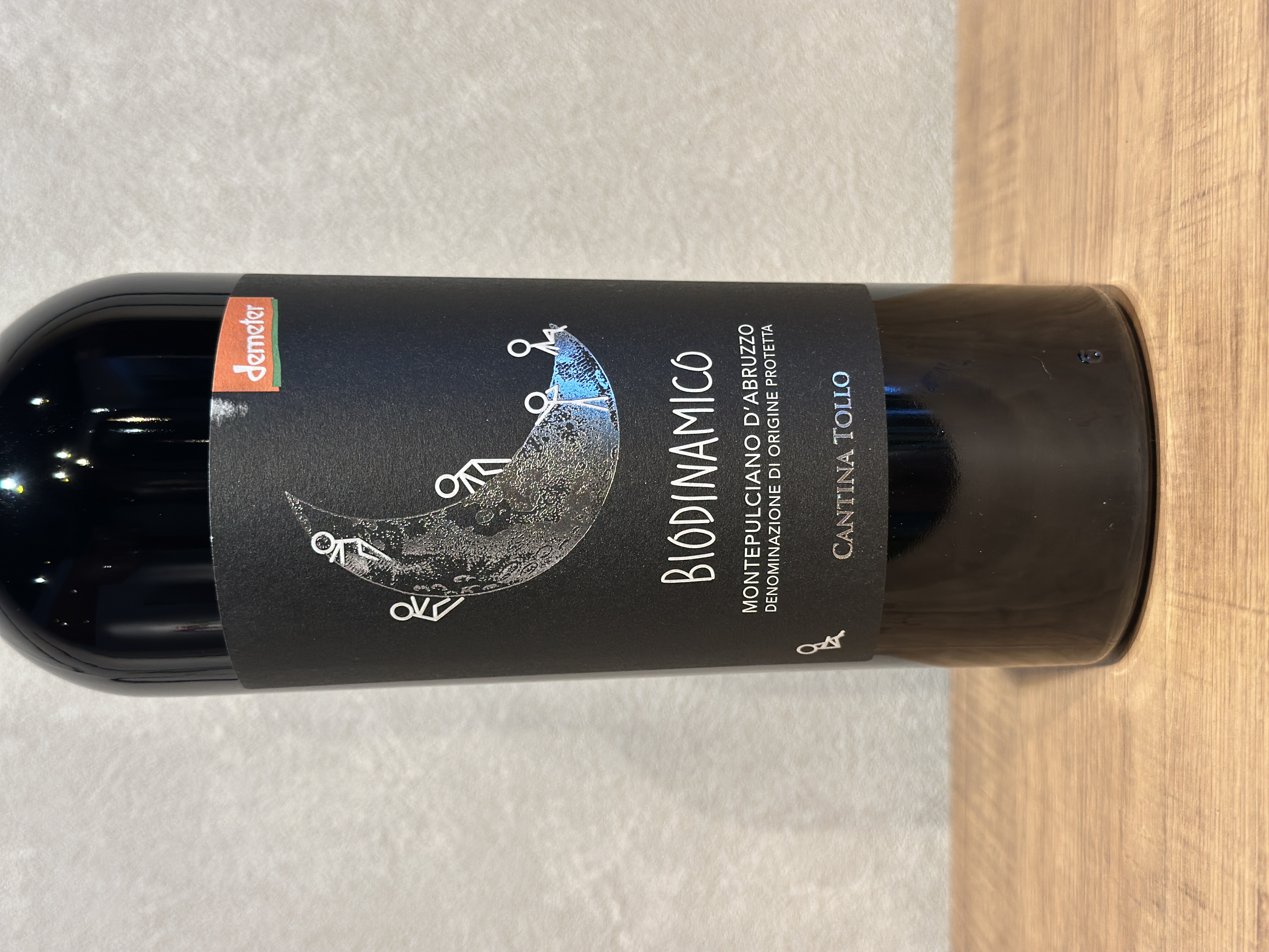 モンテプルチアーノ・ビオディナミコ 2019 / トッロ