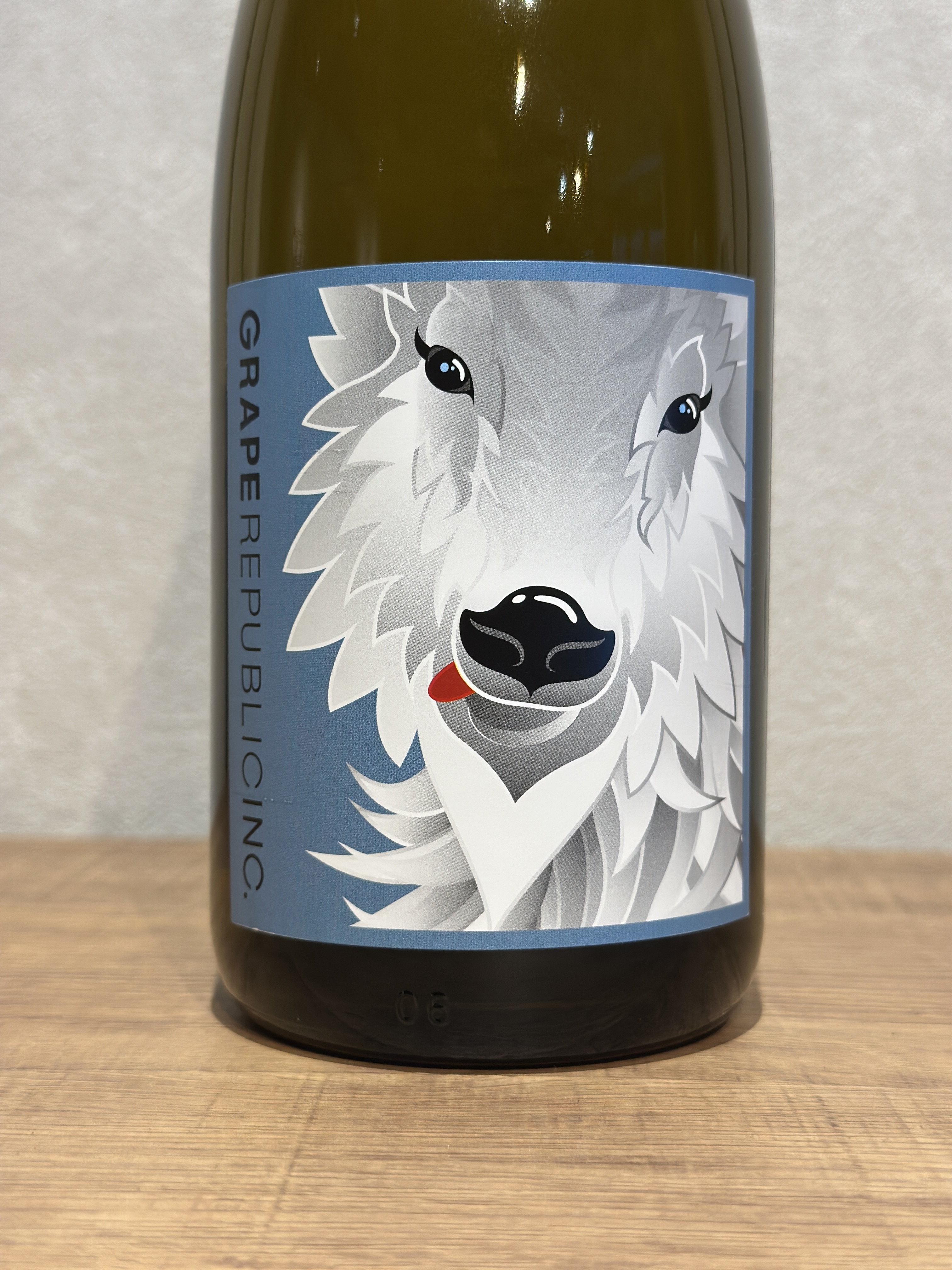 ヌメロドゥエ・2023 / グレープリパブリック